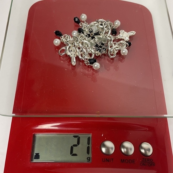 Maltese Cross Charm Bracelet - Pearls & Jet Black Beads Silver Tone Chain - Picture 6 of 11